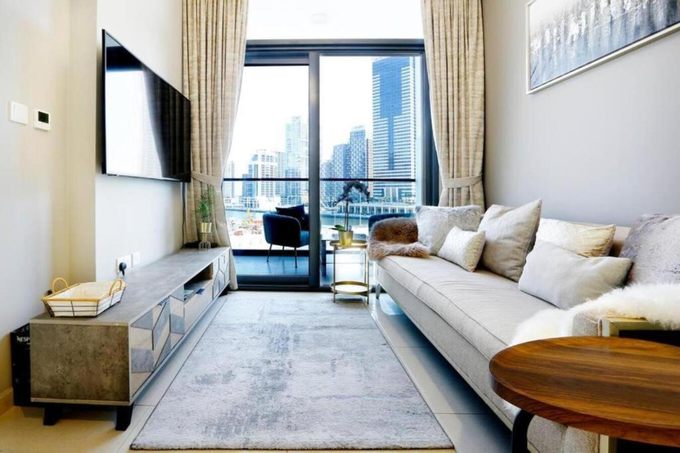 Apartment Brown Stone - Canal & View Zada Dubai